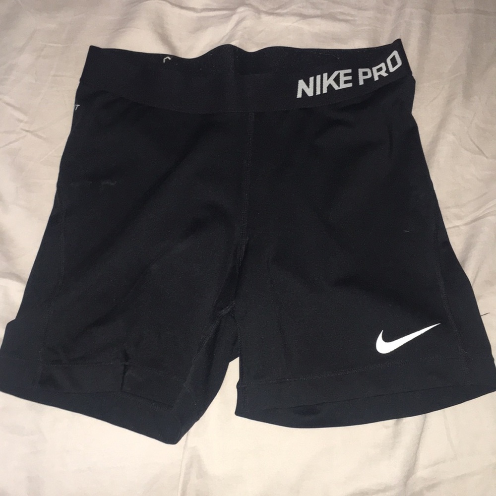 Nike pro spandex 4”